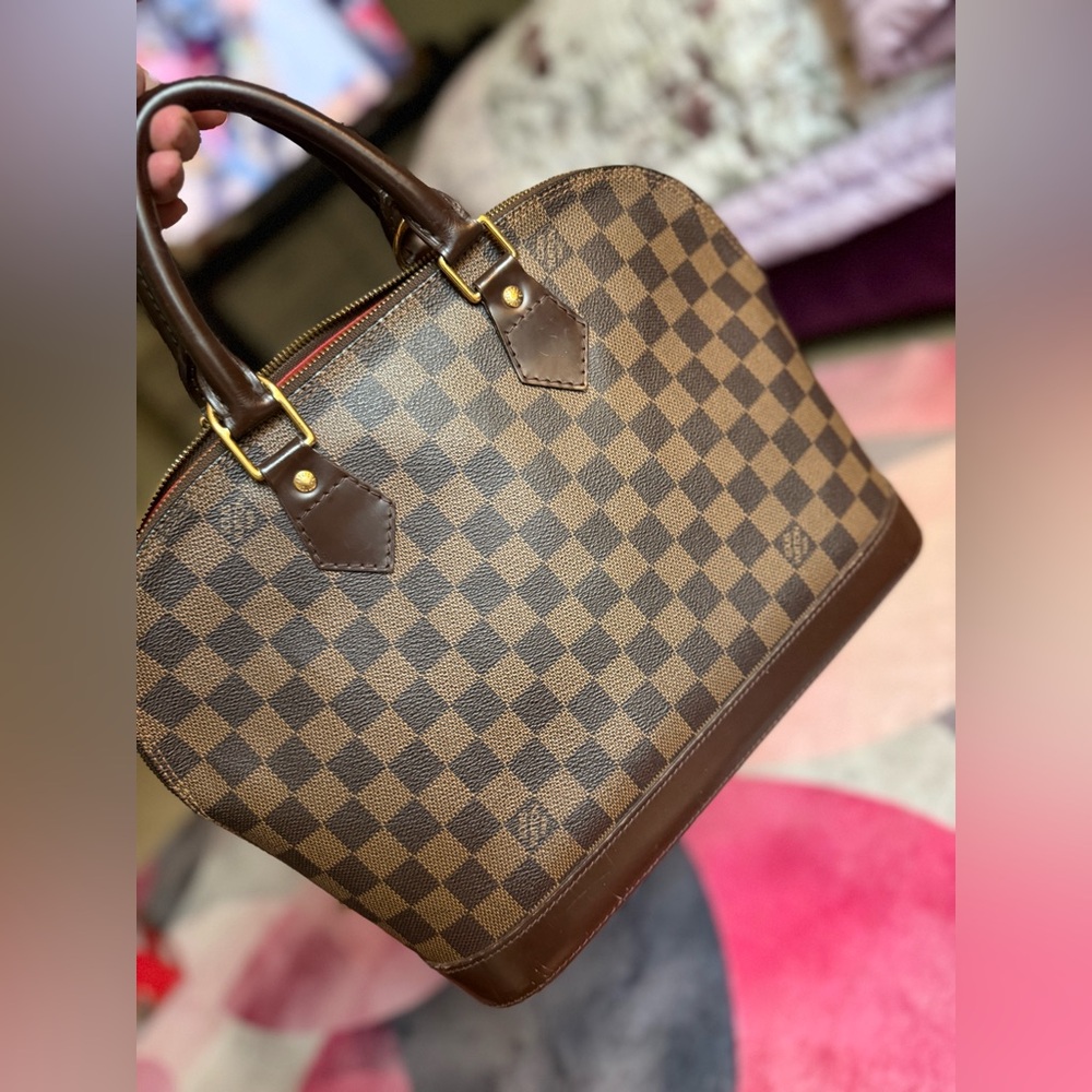 Louis Vuitton Damier Alma - Picture 14 of 16
